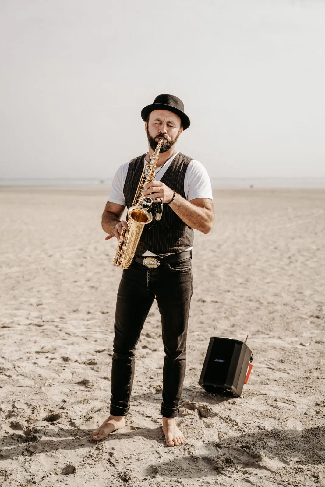 Chris Kawa am Strand